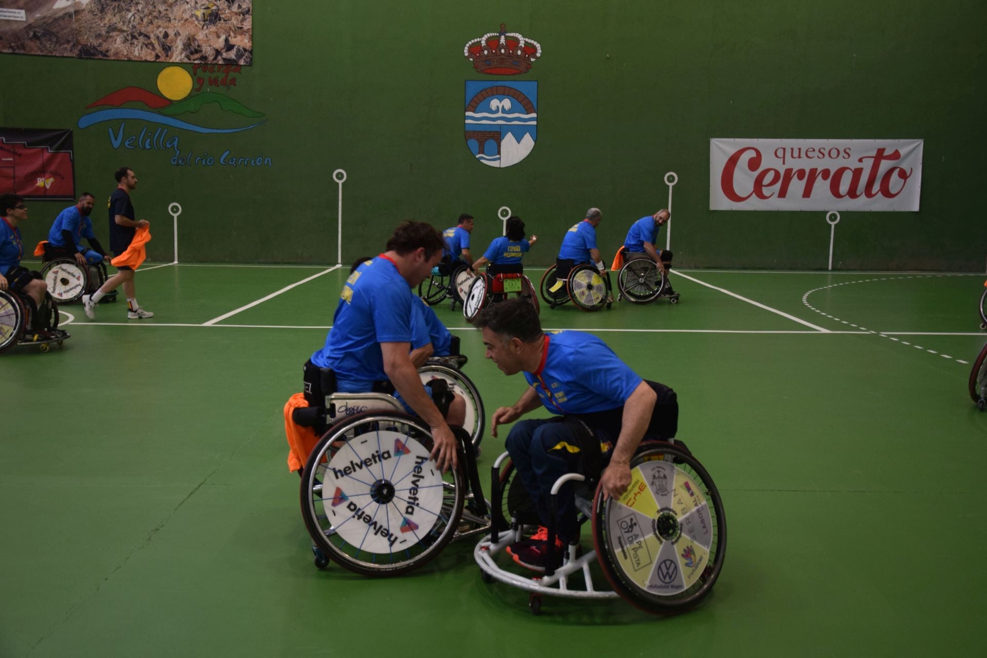 La selección española de balonmano en silla de ruedas se entrena en Velilla
