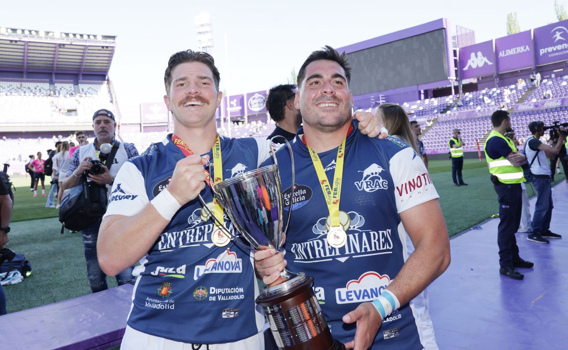 El VRAC celebra con su afición la Copa del Rey de rugby conquistada en Zorrilla