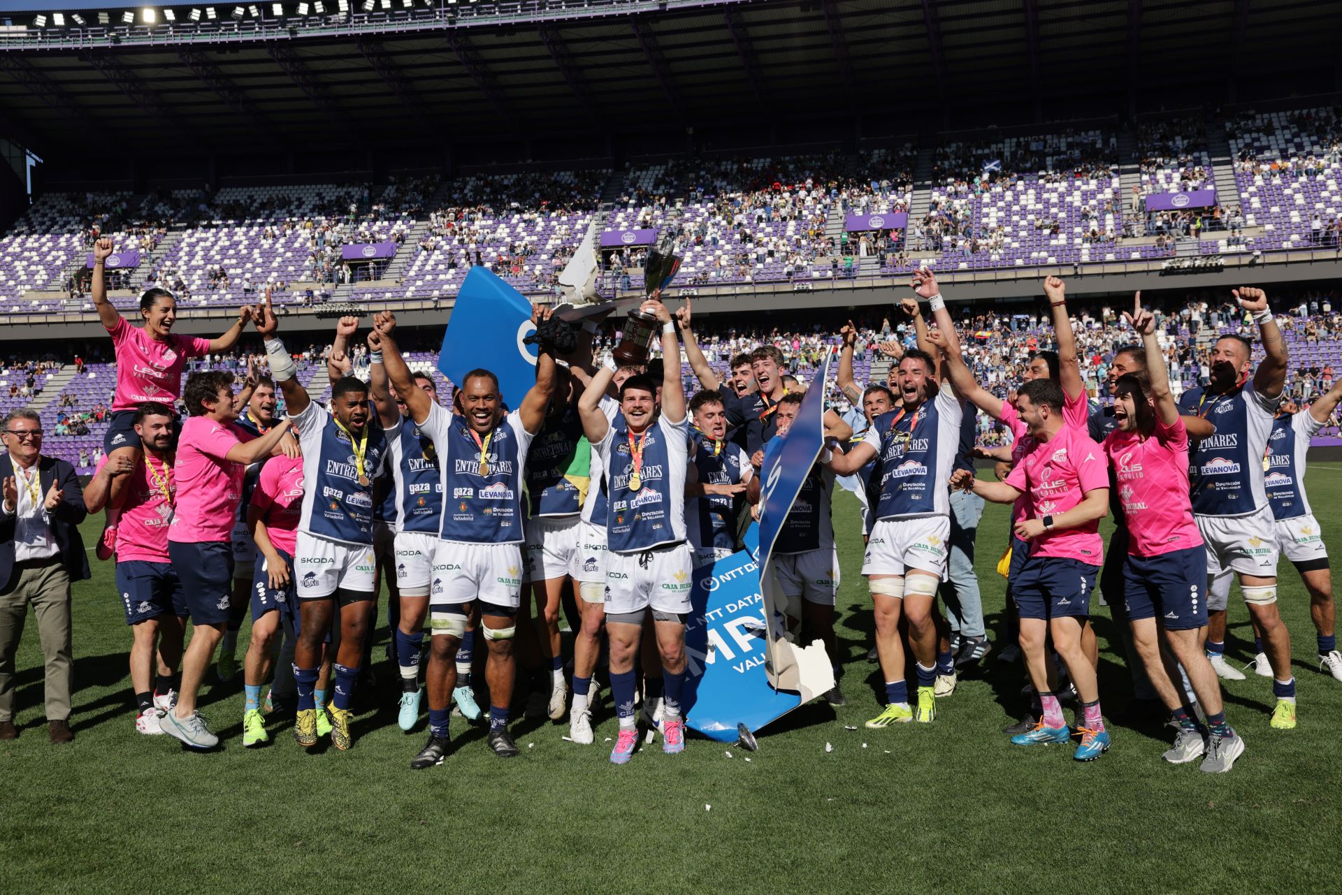 El VRAC celebra con su afición la Copa del Rey de rugby conquistada en Zorrilla