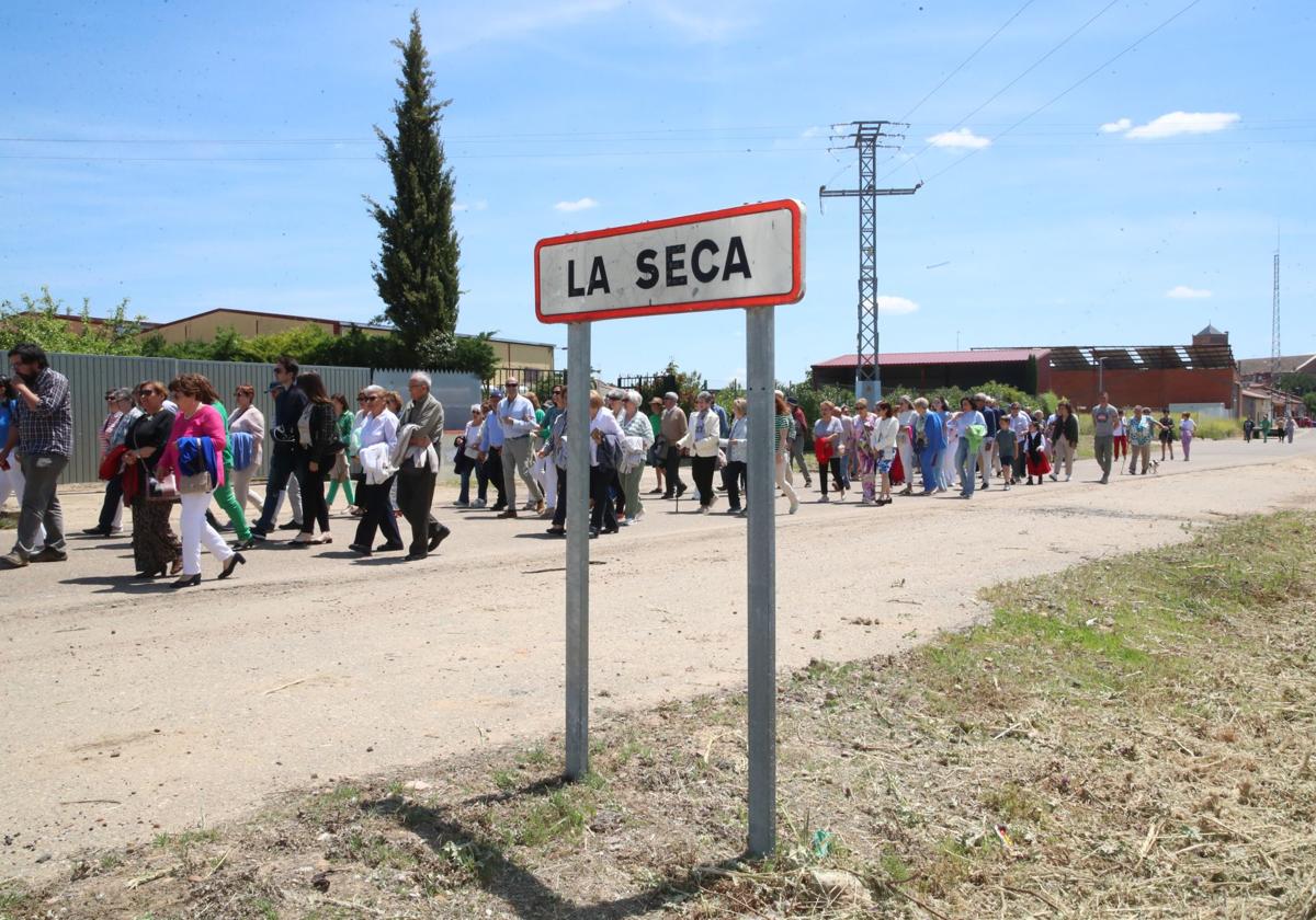 La procesión de la Virgen de la Paz de La Seca, en imágenes