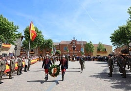 Cigales rinde homenaje a la bandera y a los que dieron su vida por España