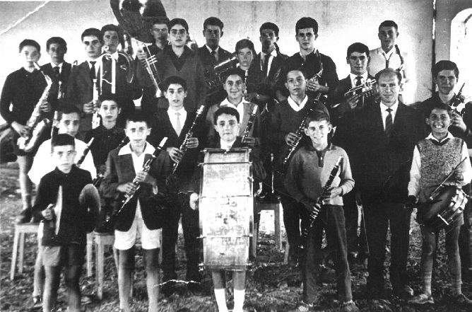 Miembros de la Banda Municipal de Música, que celebraron en 1988 sus Bodas de Plata.