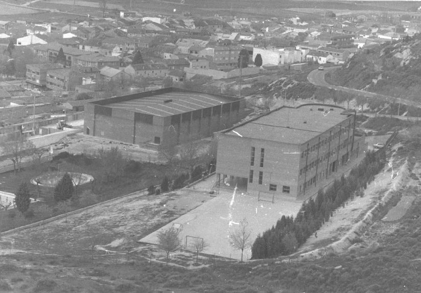 Imagen del polideportivo en agosto de 1993.