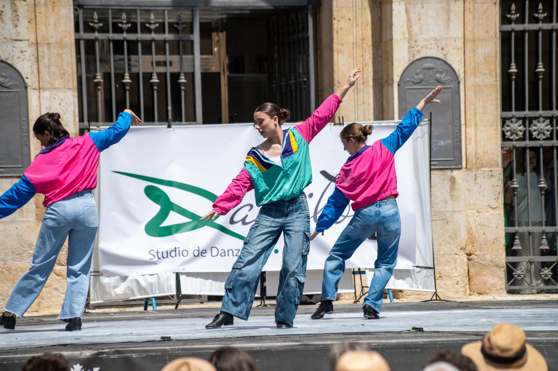 Cuarenta bailarines celebran en Palencia el día del claqué