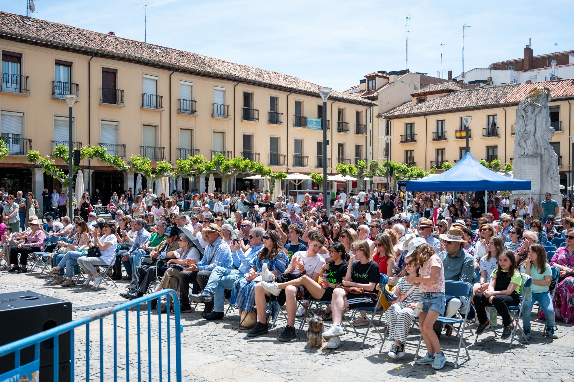 Cuarenta bailarines celebran en Palencia el día del claqué