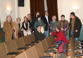 Socios del Cineclub Calle Mayor, en su antigua ubicación, en el Cine Luises en el convento de San Francisco.