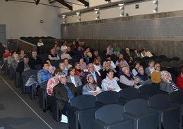 Asamblea de la Federación de Jubilados en el Centro Cultural.