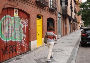 La puerta amarilla que conducía al infierno en un tercero de la calle Estación