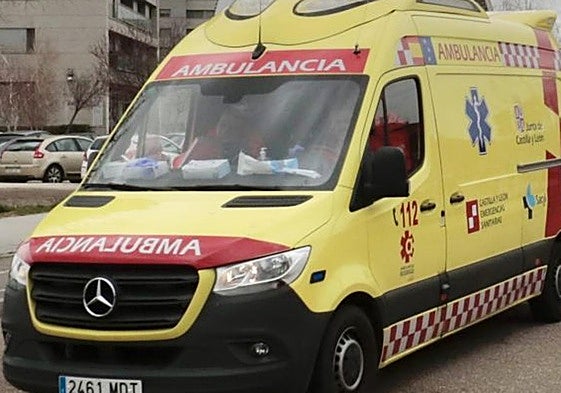 Ambulancia del 112 de Castilla y León, en una imagen de archivo.