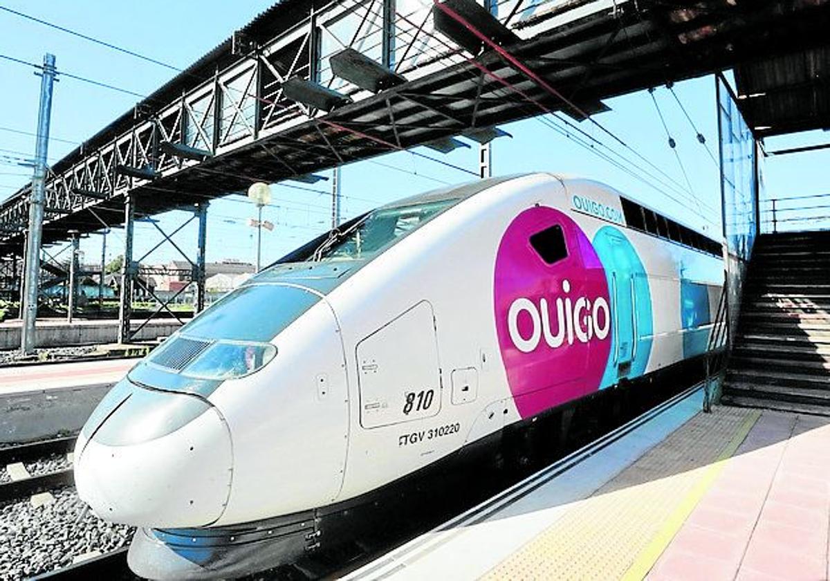 Los maquinistas de tren de Ouigo irán a la huelga tras el despido de un compañero