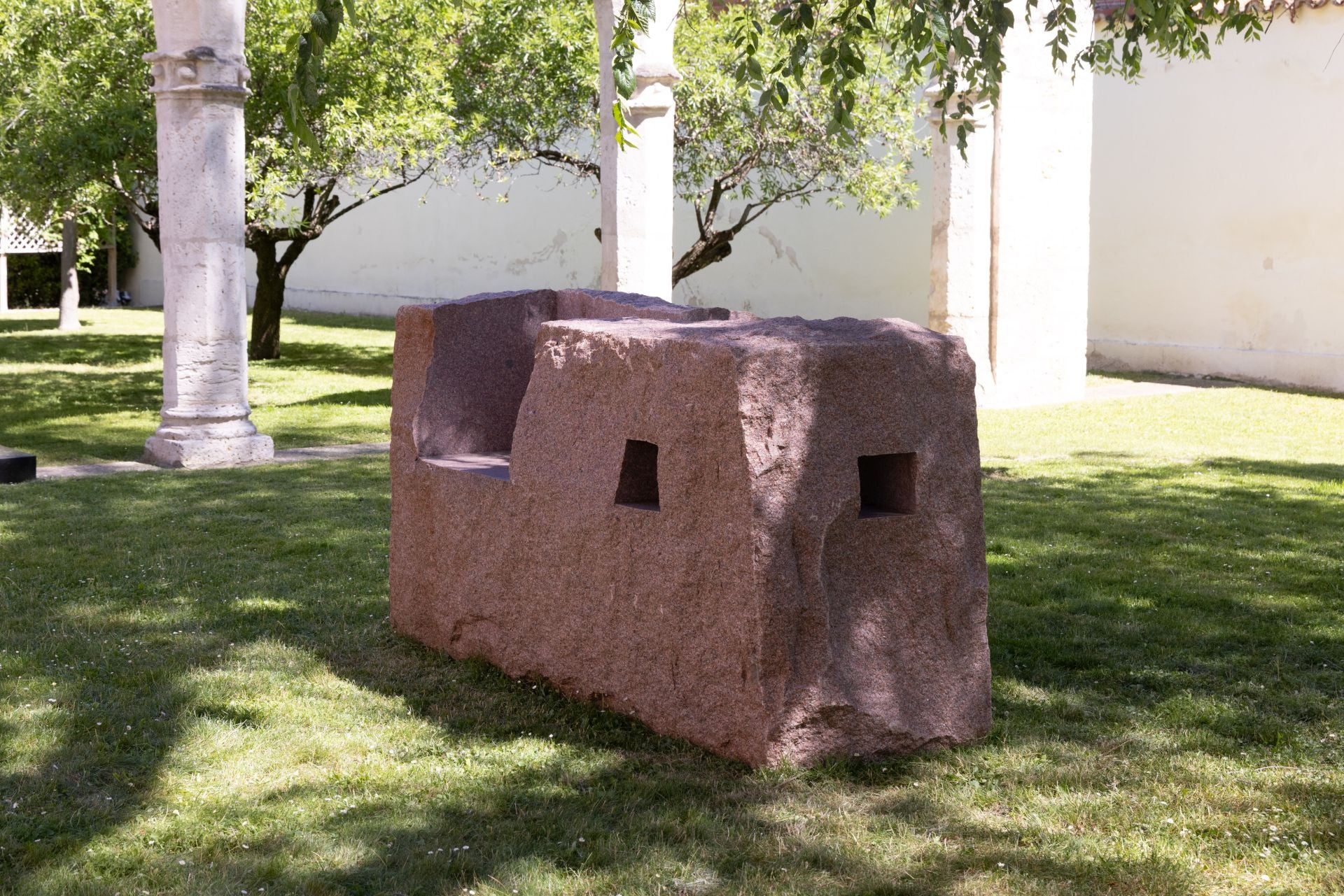 Las imágenes de la exposición que confronta a Chillida con el barroco