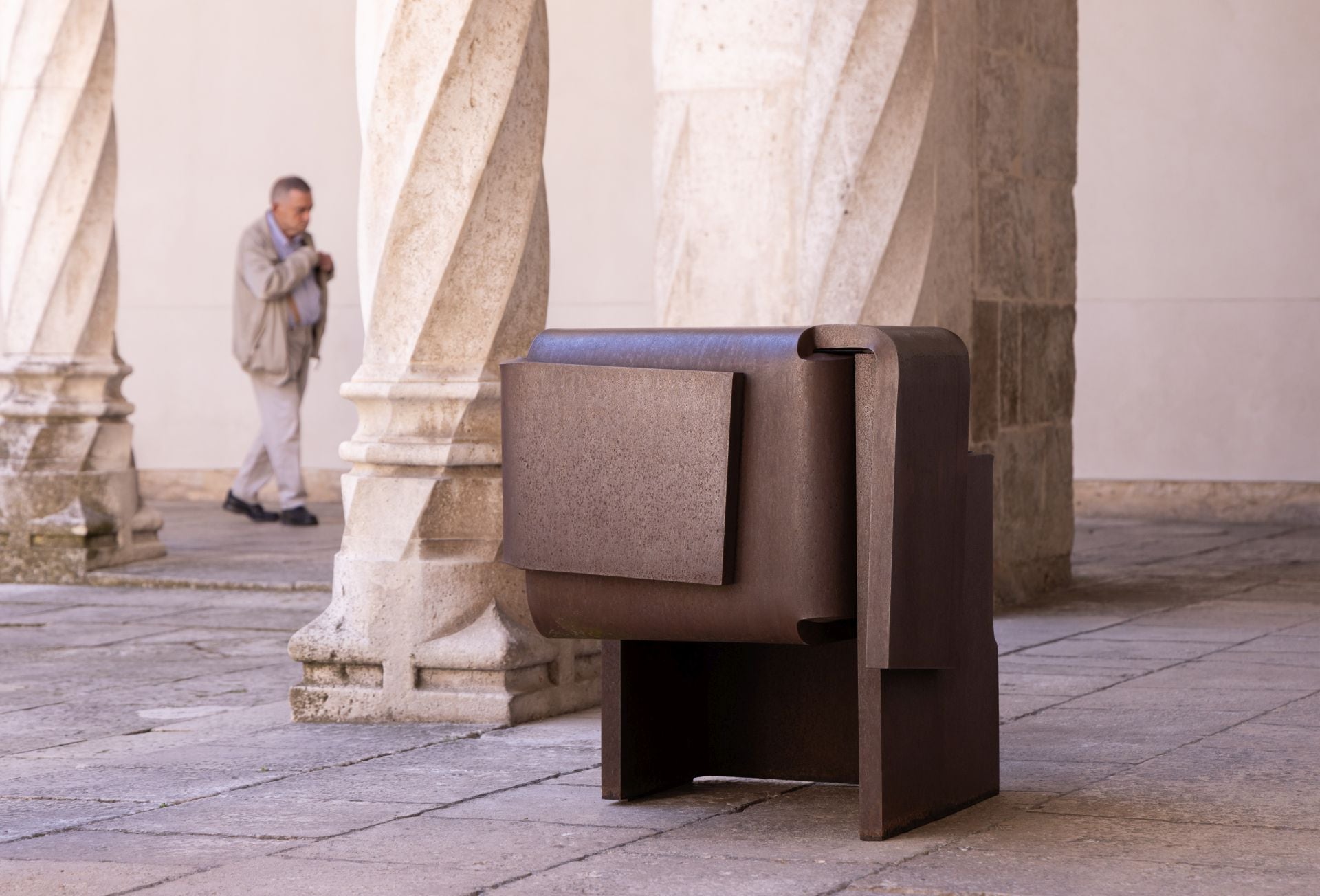 Las imágenes de la exposición que confronta a Chillida con el barroco