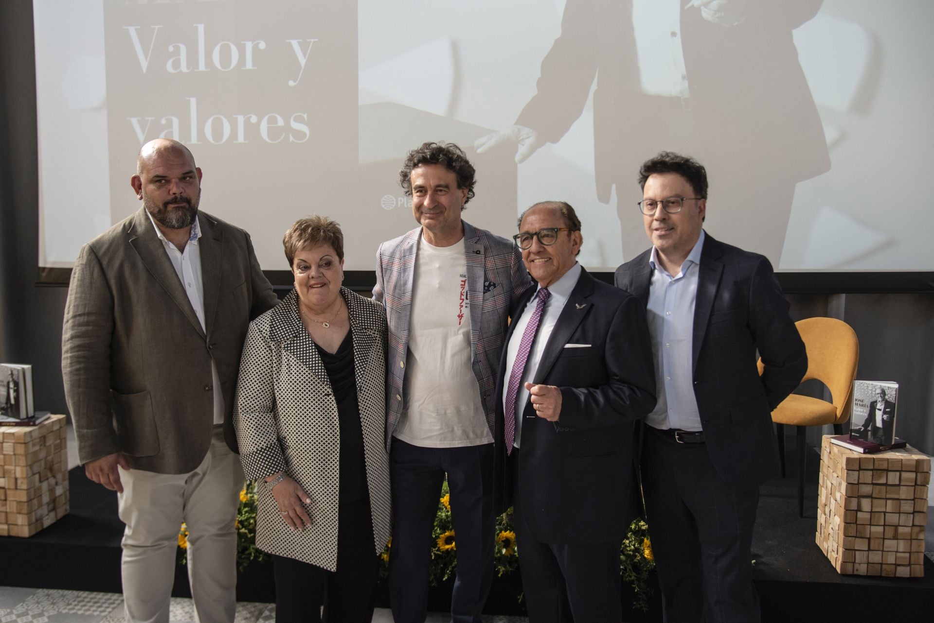 Fotos de la multitudinaria presentación de la biografía de José María