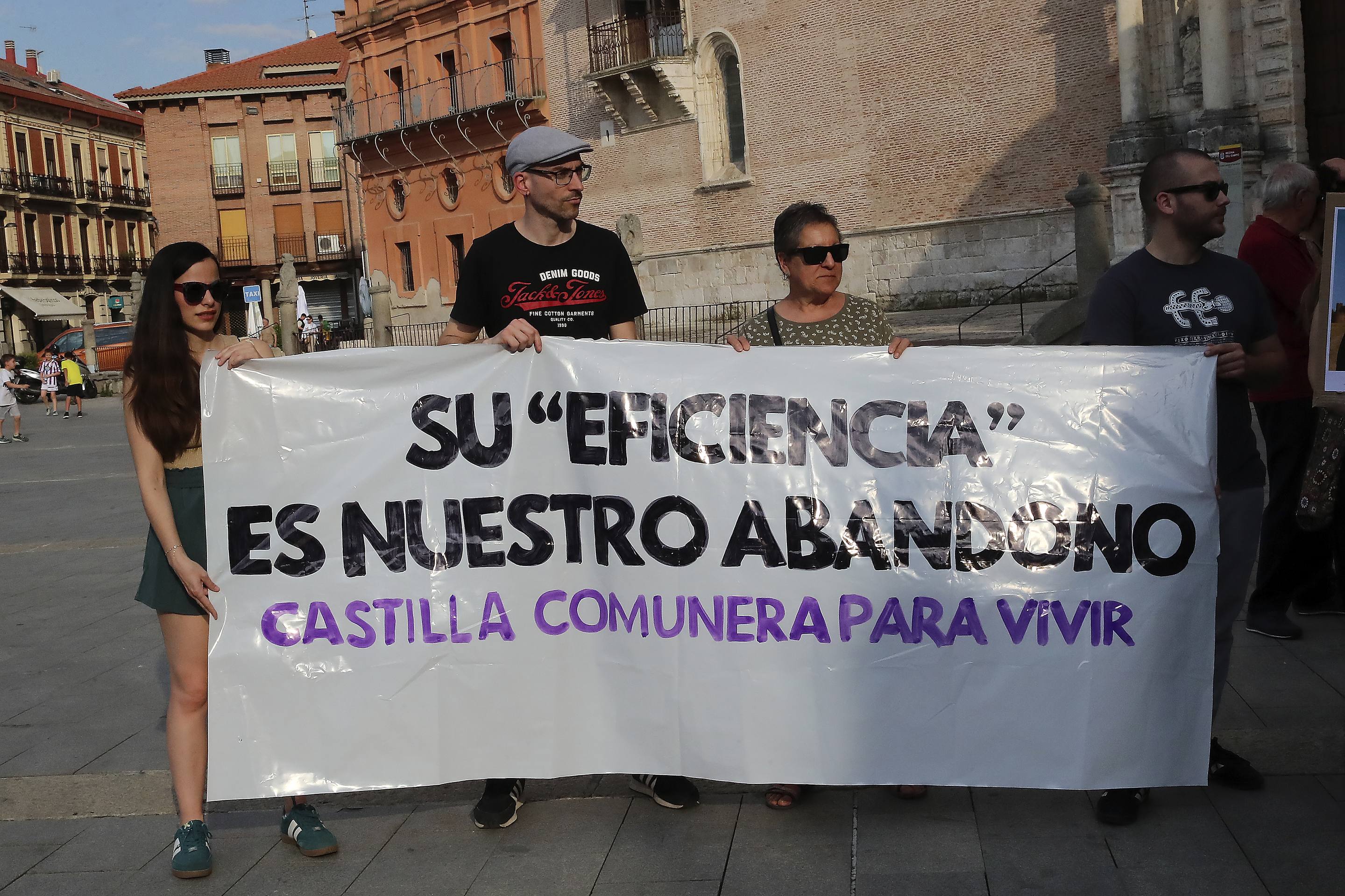 Medina protesta por la supresión del AVE: «O para o no pasa»