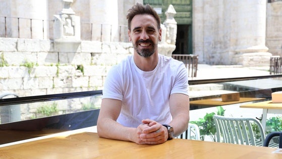 El exfutbolista del Real Valladolid Borja Fernández en la terraza de Jero Catedral.