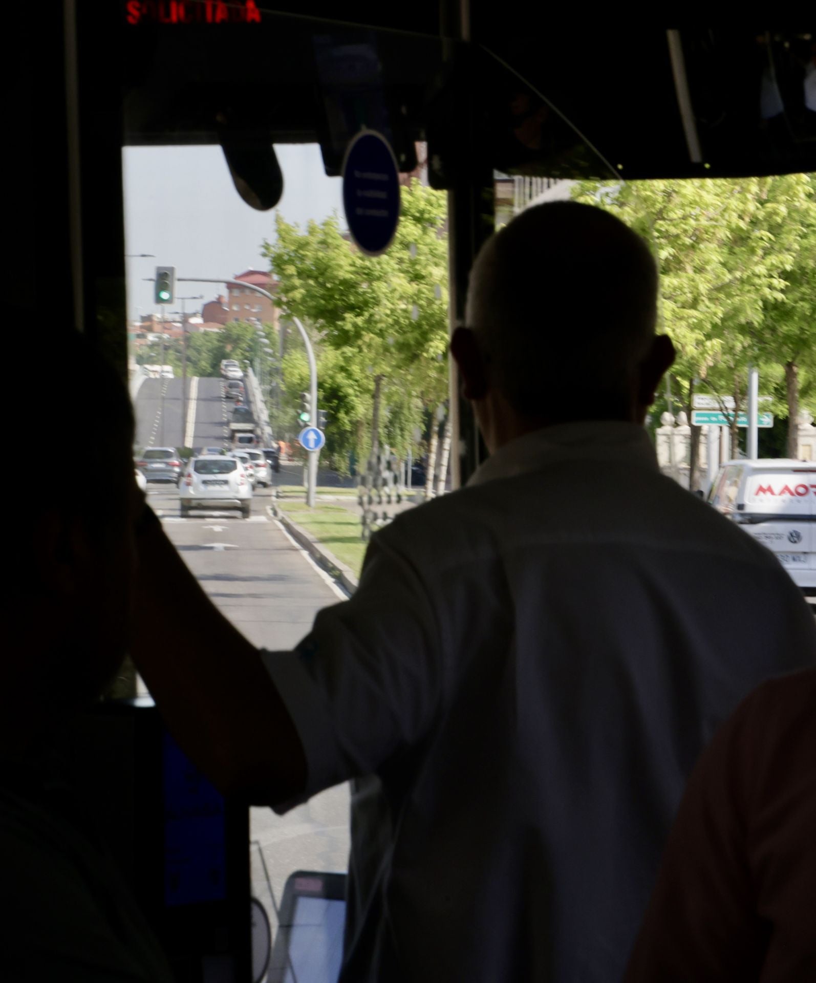 La visita de Carnero al viaducto de Arco de Ladrillo el día de su reapertura