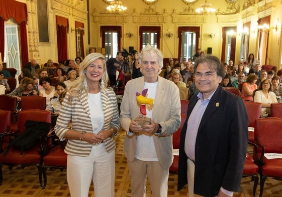 Juan Luis Arsuaga: «Las palabras nos dan el poder de ver la complejidad de las cosas»