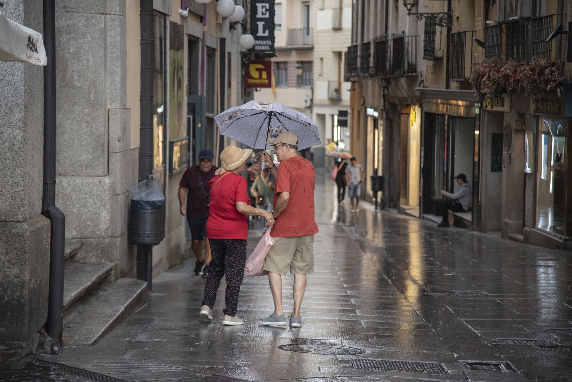 Una tormenta refresca Segovia