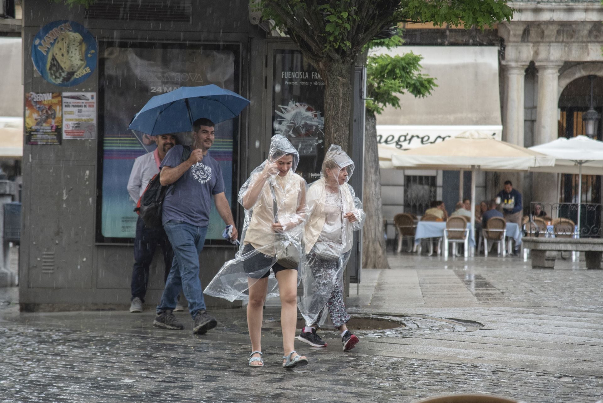 Una tormenta refresca Segovia