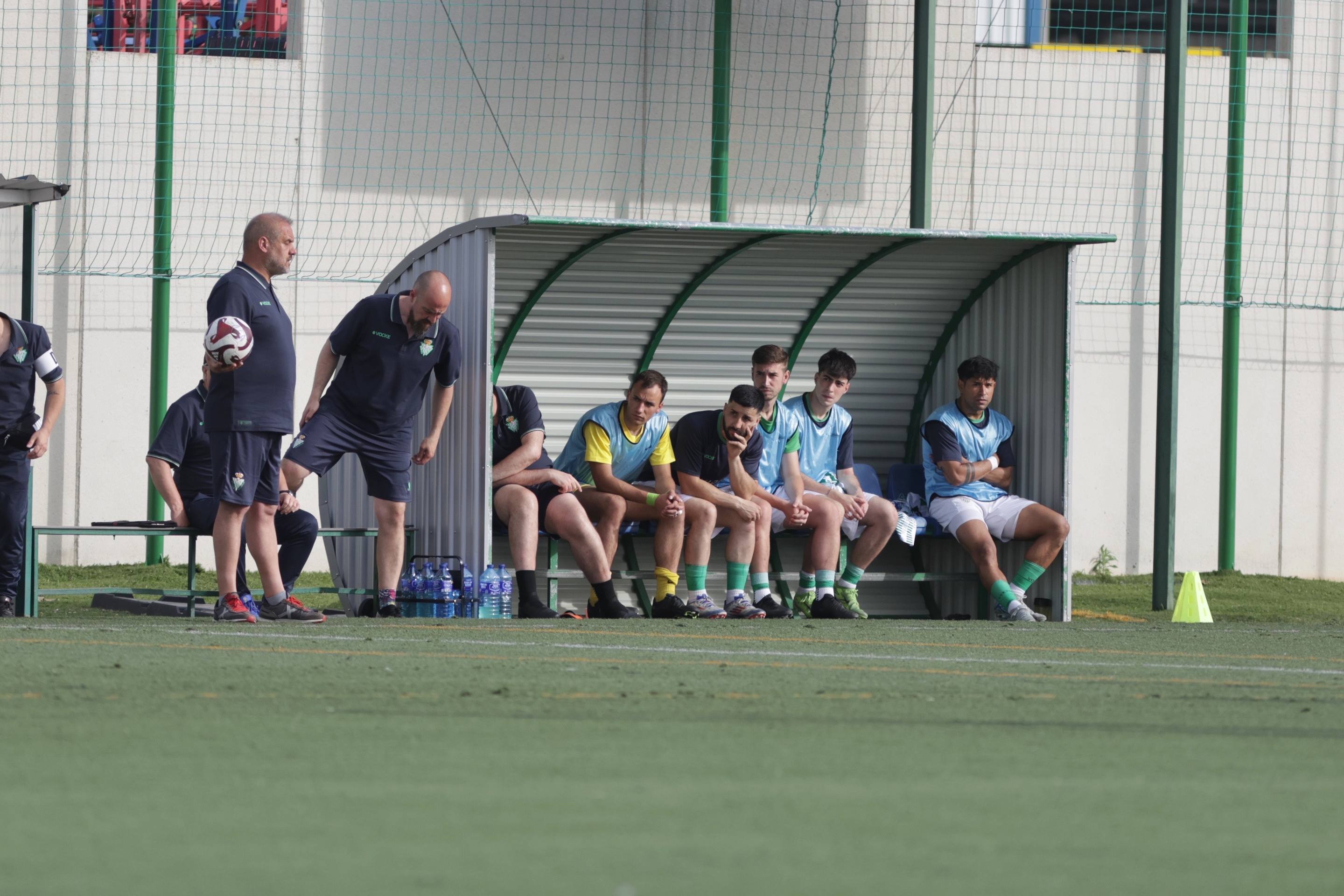 La derrota del Betis ante el Numancia B, en imágenes