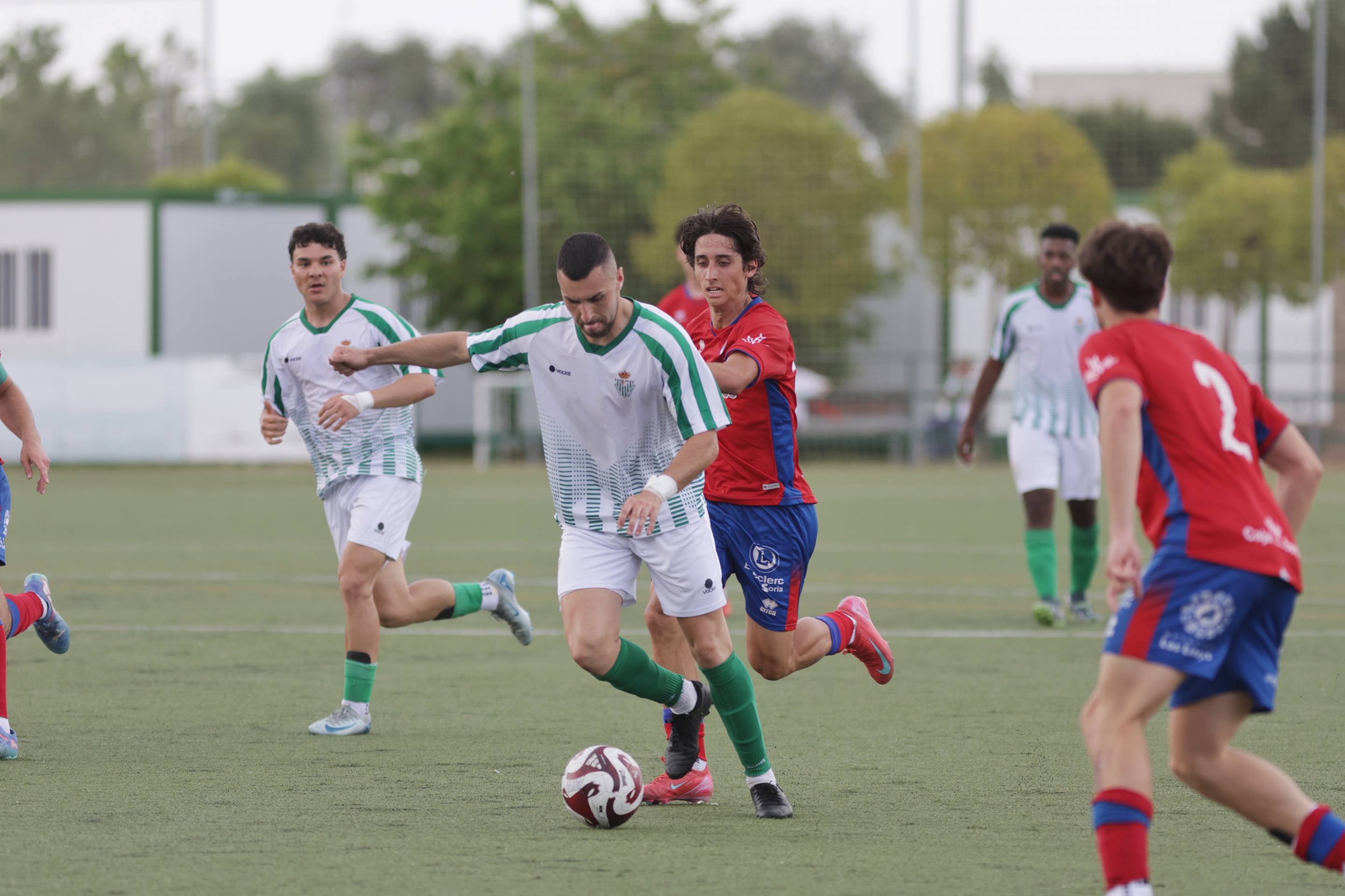 La derrota del Betis ante el Numancia B, en imágenes