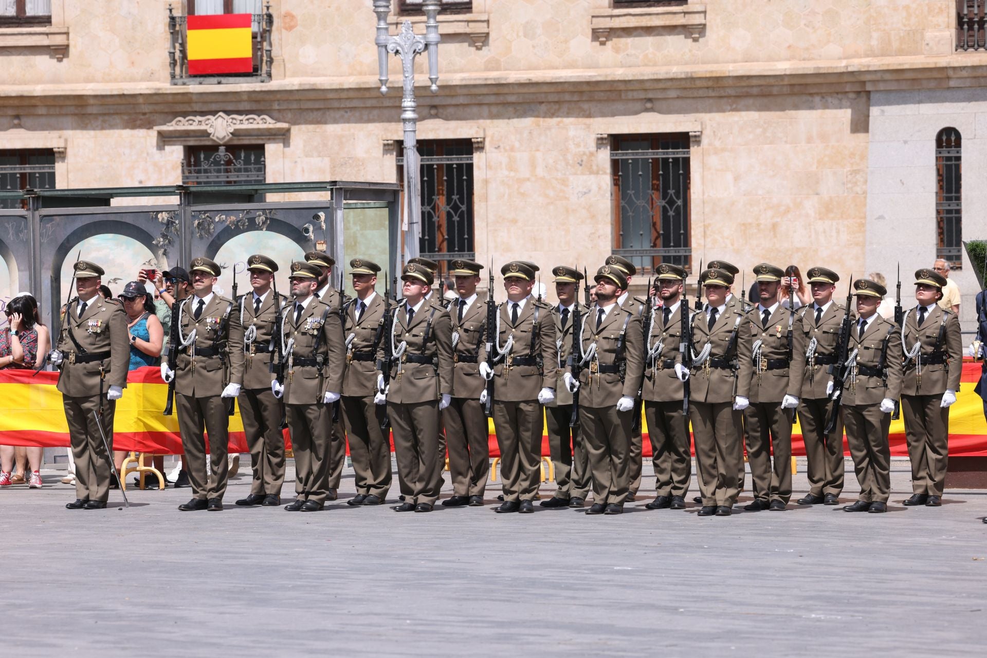Así se ha celebrado en Valladolid el Día de las Fuerzas Armadas