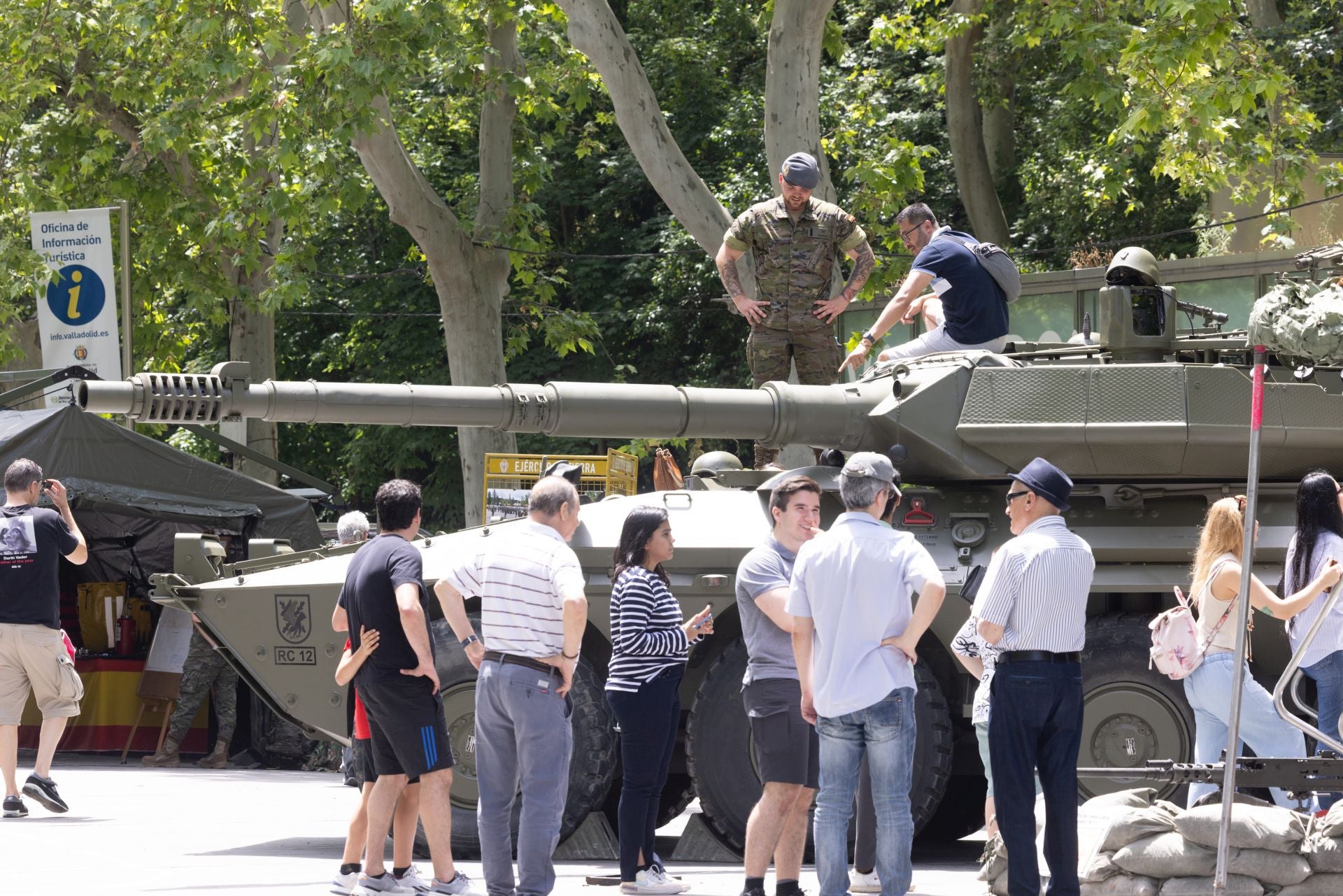 Así se ha celebrado en Valladolid el Día de las Fuerzas Armadas