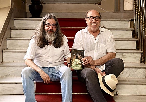 Los escritores zamoranos Luis García Jambrina y Juan Manuel Rodríguez Tobal.