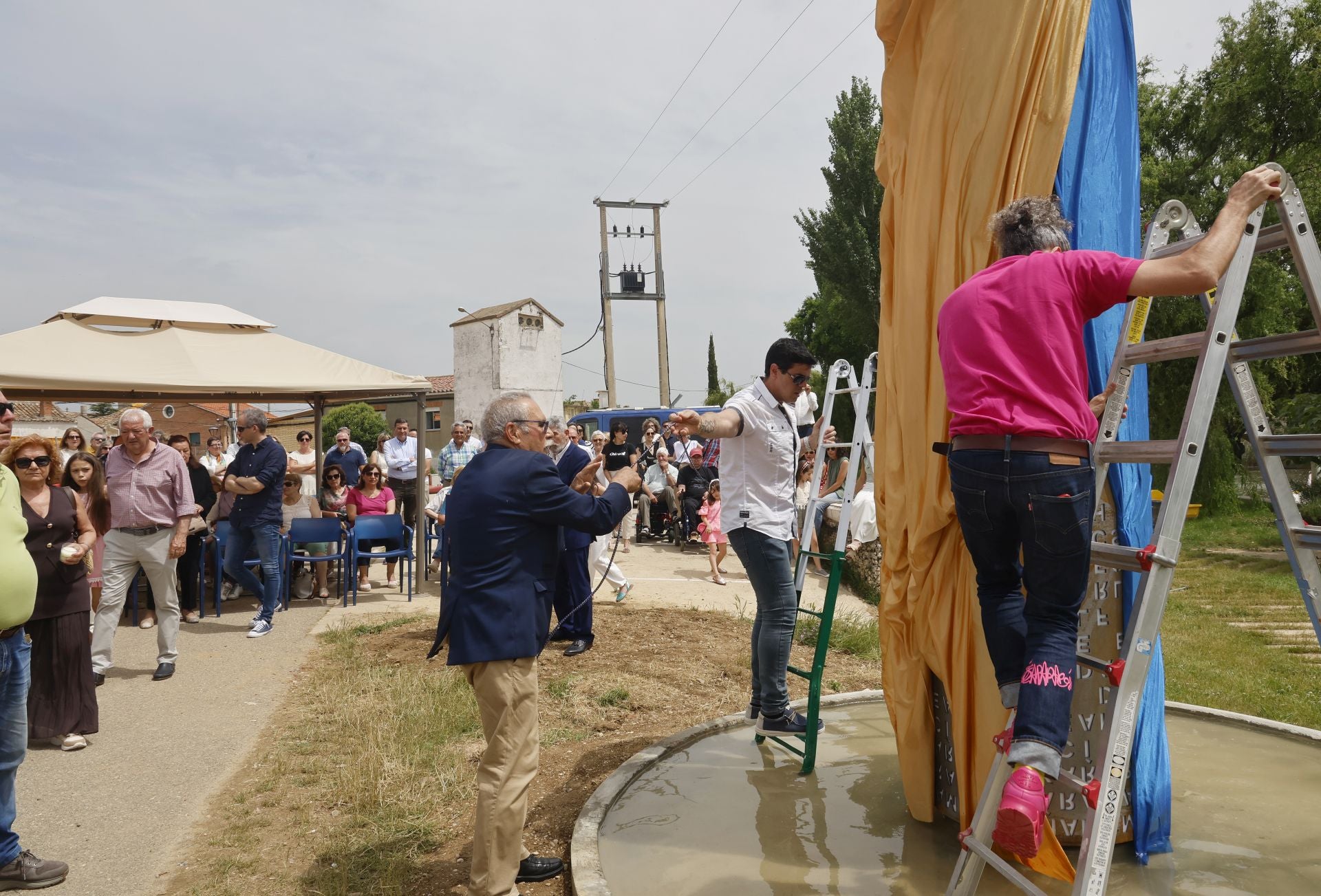 Husillos recuerda a los siete fallecidos en el río