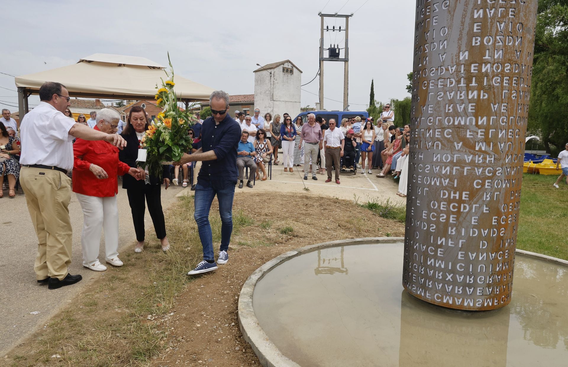 Husillos recuerda a los siete fallecidos en el río
