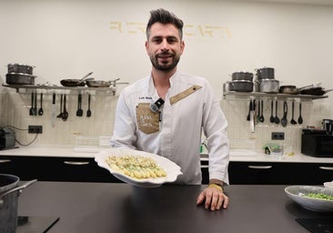 Receta de espárragos con salmón tártaro por el chef Laín Montes