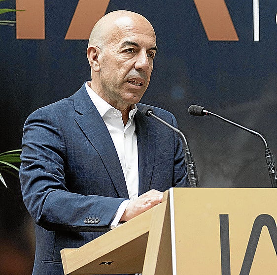 José Portela abrió la jornada