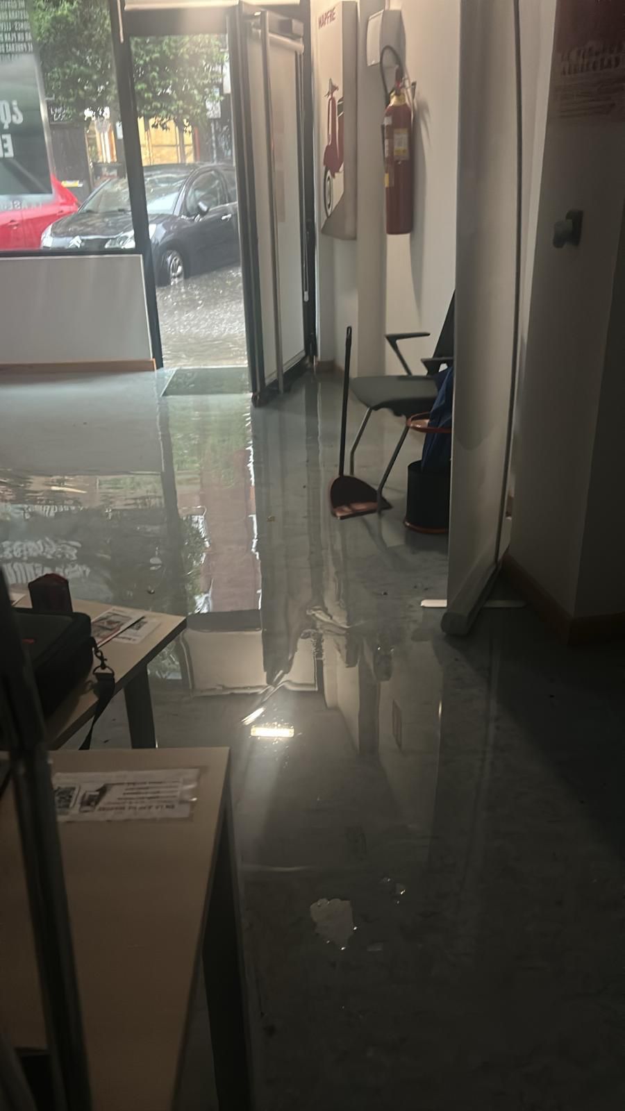 Interior de uno de los negocios instalados en la calle Esgueva.