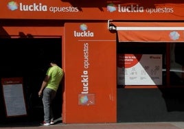 Local de apuestas en una calle de Valladolid.