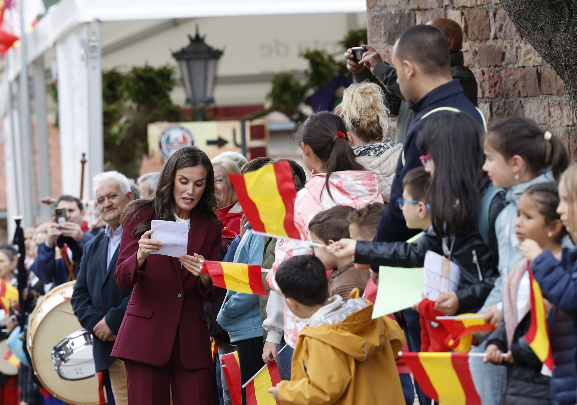 La visita de los Reyes a Brañosera, en imágenes