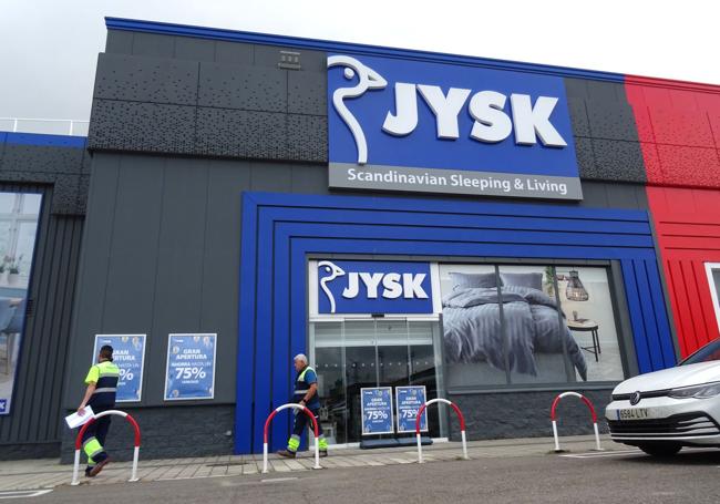 Exterior de la nueva tienda de Jysk en el Centro Comercial Parquesol.