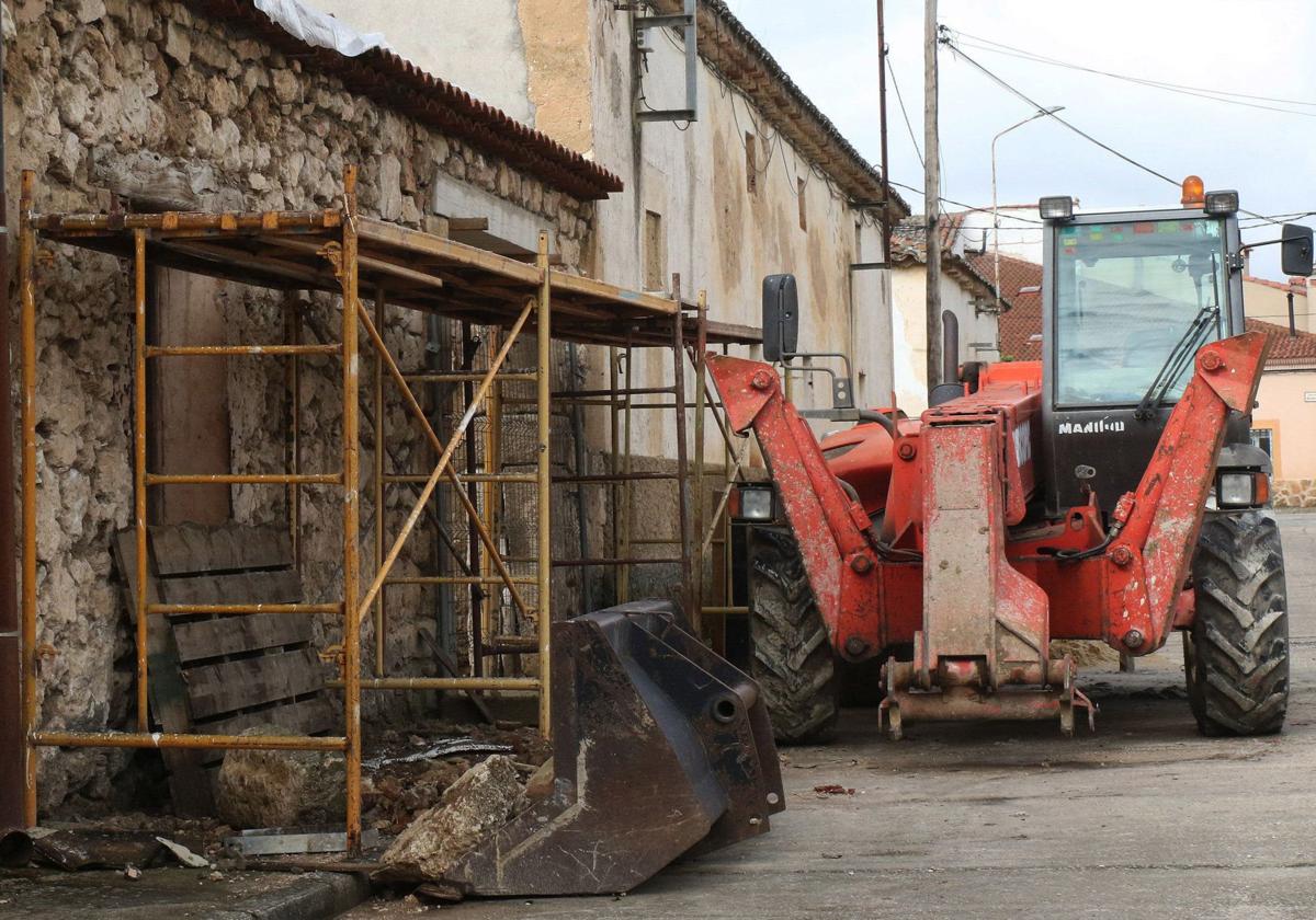 Una vivienda en proceso de reforma en un pueblo de Segovia.