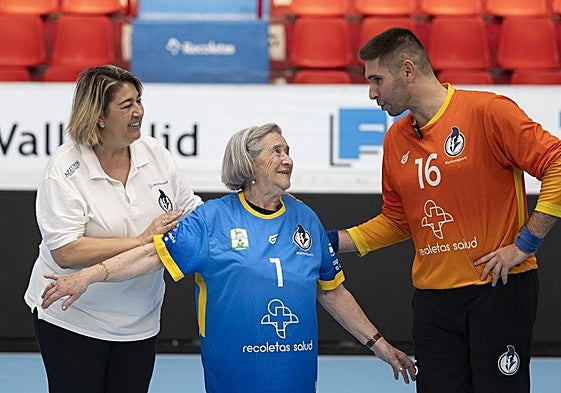 María del Carmen Pescador, durante el homenaje en Huerta del Rey este miércoles.