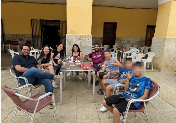 Los pueblos abren sus puertas a los migrantes para atajar la despoblación: así funciona 'Mi Pueblo acoge'