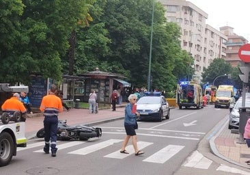Heridos graves una peatón y un motorista tras un atropello en San Juan