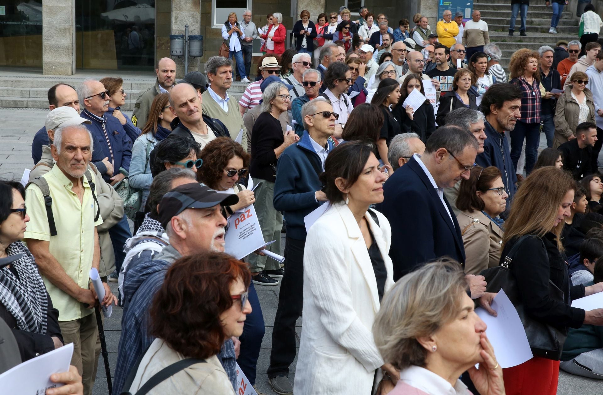 Fotos de la concentración por la paz en Segovia