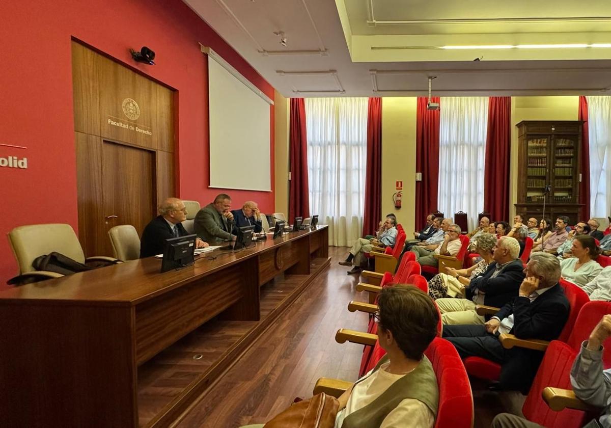 Mesa redonda sobre Geopolítica en la Universidad de Valladolid