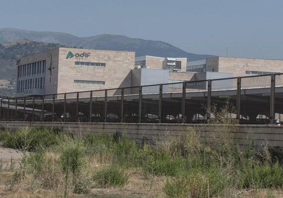 Actual aparcamiento de la estación del AVE Segovia-Guiomar.