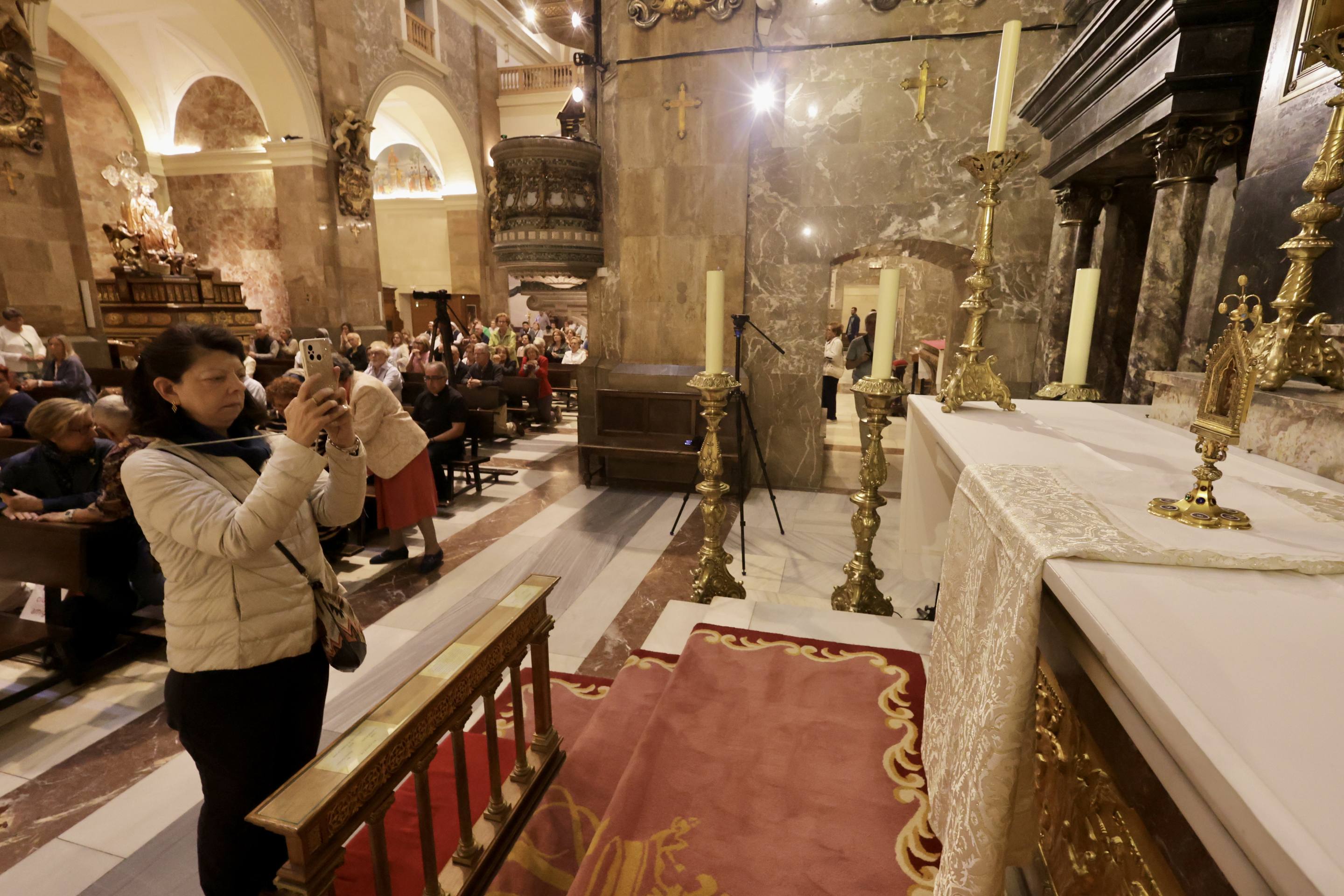 La veneración a la reliquia de Santa Margarita María de Alacoque, en imágenes