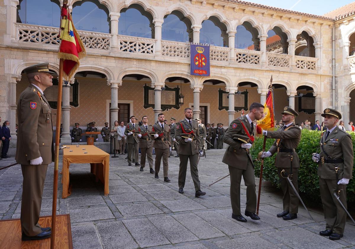 Acto de fin de curso en la Academia de Artillería.