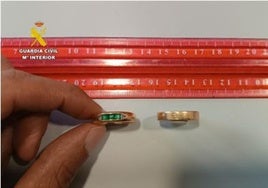 Anillos robados por la ahora detenida y que fueron recuperados en un establecimiento de compra de oro.