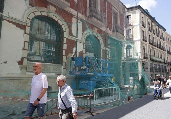 Trabajos de restauración de la fachada del Casino.