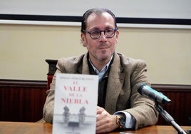 Ismael Pérez, durante la presentación de su libro el pasado diciembre.
