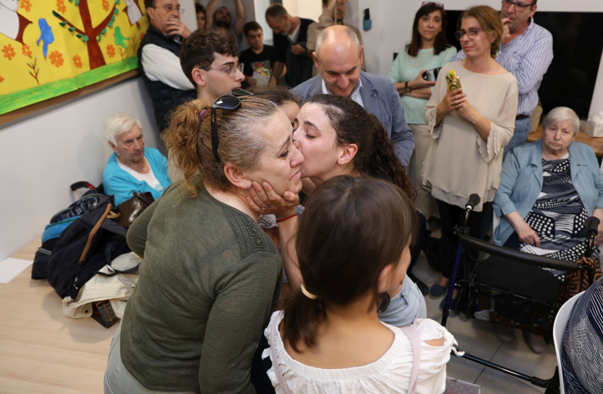 Intercambio de libros entre mayores y jóvenes