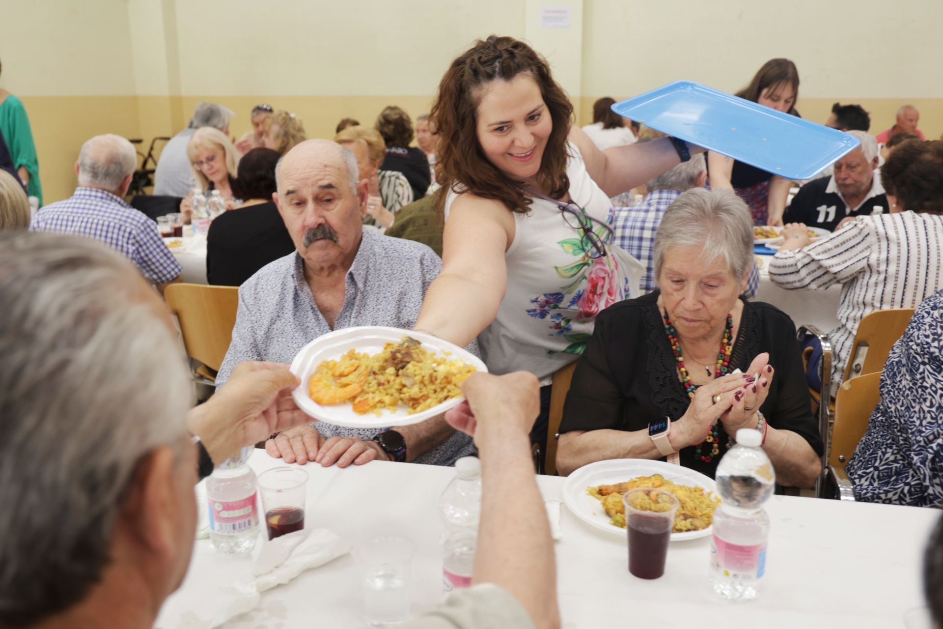 Paellada de hermanamiento entre el Barrio España y San Pedro Regalado